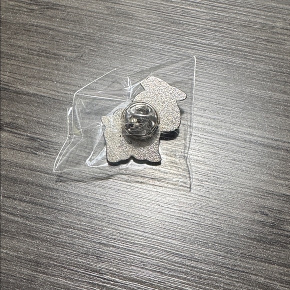 Beekman 1802 Goatie Pin - Picture 2 of 3